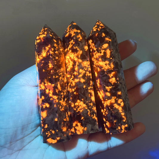 Yooperlite Wand - Illuminate the Shadows - The Healing Hearth